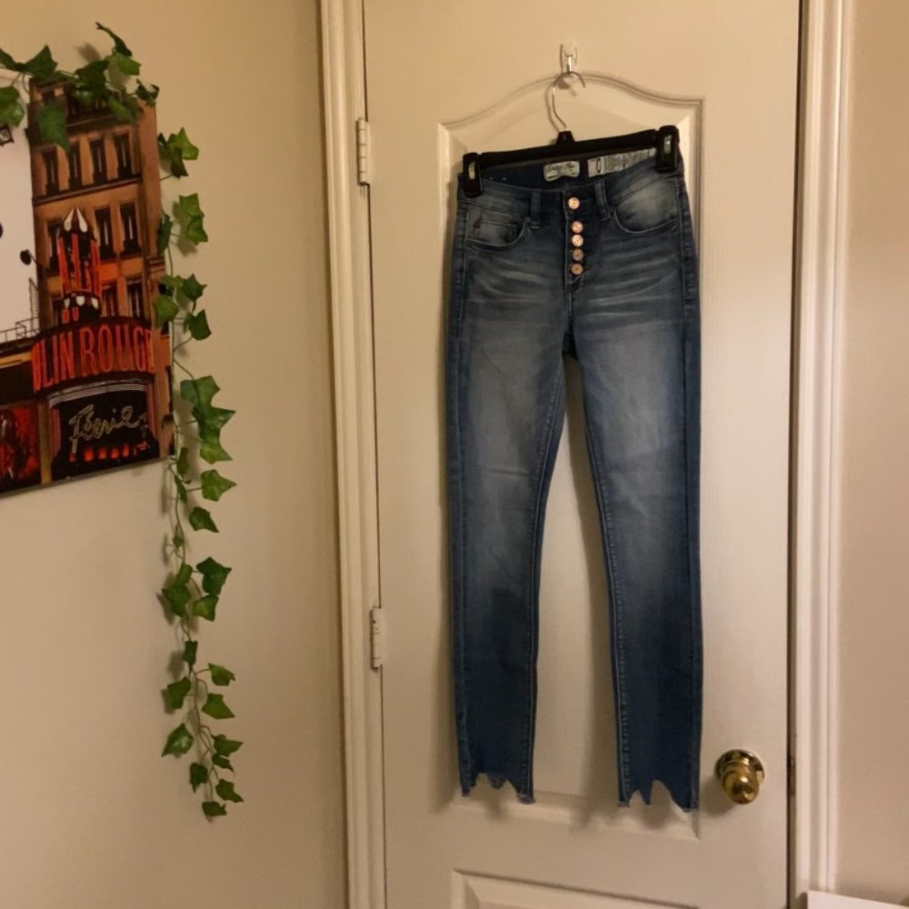 Juniors' Indigo Rein High-Rise Roll-Cuff Skinny Jeans